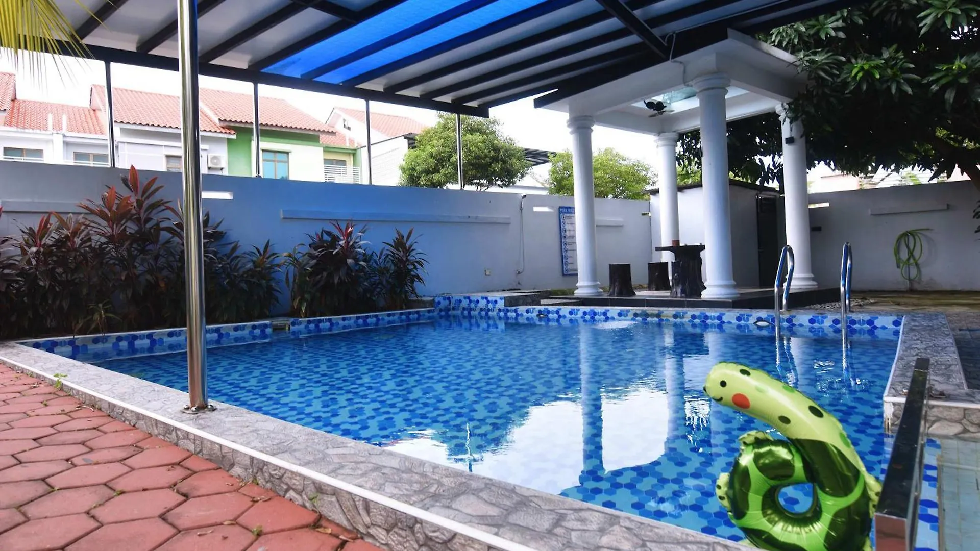 A Stylish 4Br Home With Private Pool Johor Bahru Vakantiehuis